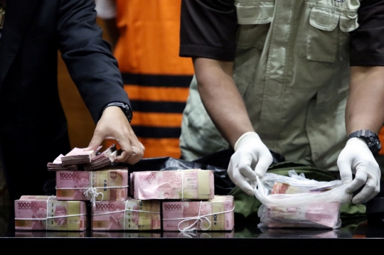 Barang Bukti OTT Bupati Langkat Senilai Rp786 juta