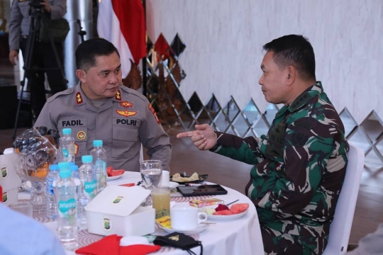 Perjumpaan Jenderal TNI Dudung dengan Sahabat Lama, Duet Maut saat Jaga Ibu Kota