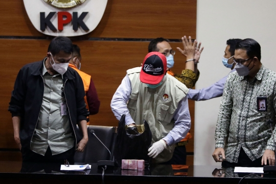 Ini Uang Rp140 Juta yang Disita KPK Terkait Suap Hakim Itong Isnaeni