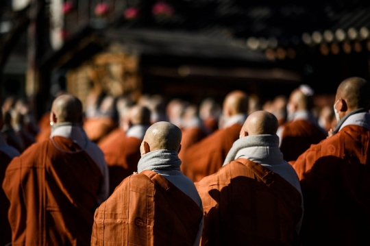 Aksi Ribuan Biksu Buddha Protes Dugaan Diskriminasi Agama di Korsel