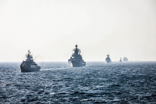 Deretan Kapal Perang Iran, China, dan Rusia Latihan di Samudera Hindia