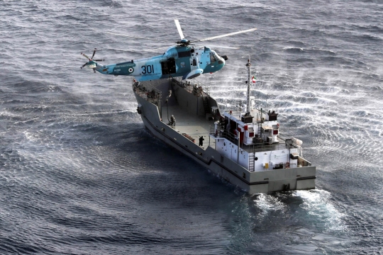 Deretan Kapal Perang Iran, China, dan Rusia Latihan di Samudera Hindia