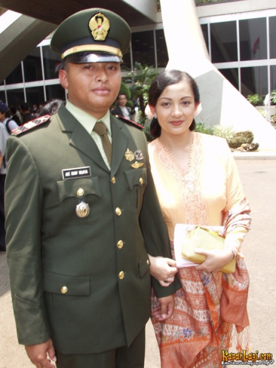 Ingat Pesinetron 'Tersanjung' Novita Wibowo, Ternyata Suaminya Kolonel Tempur TNI AD