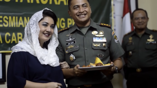 Ingat Pesinetron 'Tersanjung' Novita Wibowo, Ternyata Suaminya Kolonel Tempur TNI AD