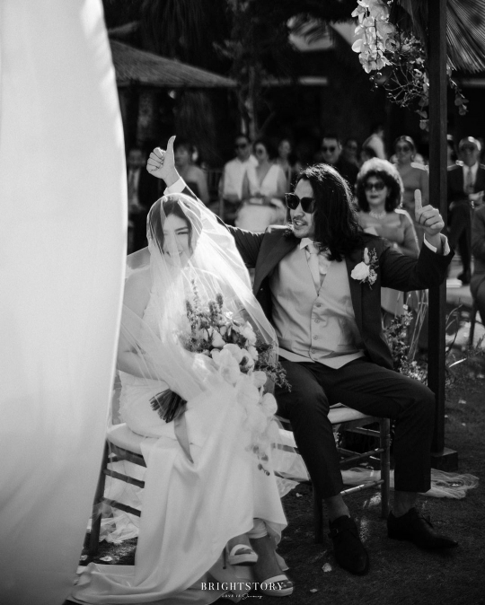 Selamat! Intip 7 Momen Bahagia Pernikahan Musisi Ello dan Cindy Maria di Bali