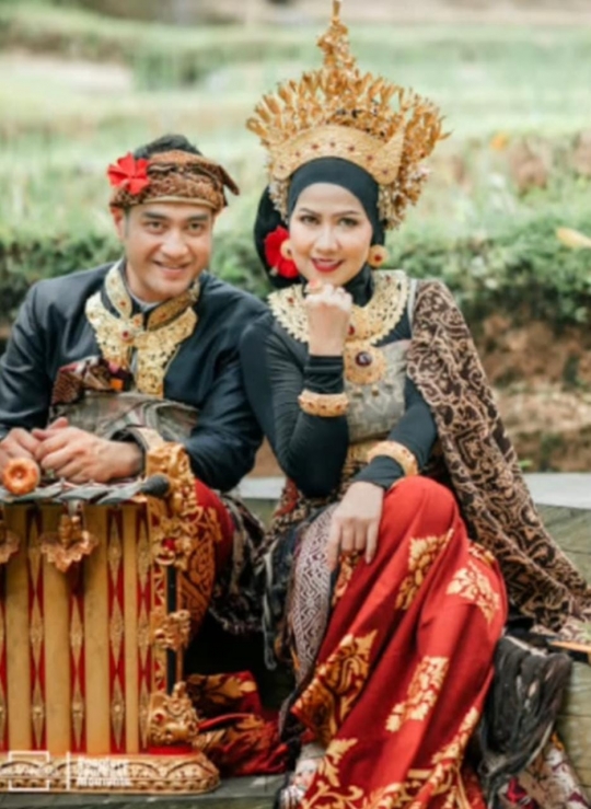 5 Potret Prewedding Venna Melinda dan Ferry Irawan, Kece Banget Pakai Baju Adat Bali
