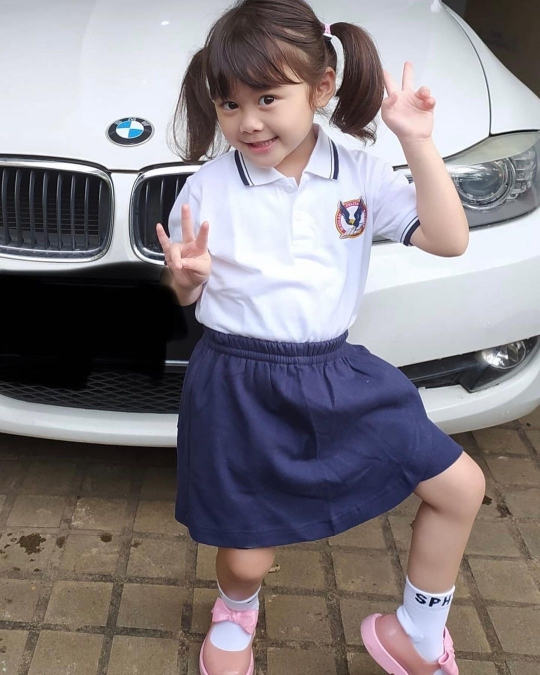 Foto Brie Anak Acha Septriasa Hari Pertama Masuk Sekolah di Jakarta, Lucu dan Cantik