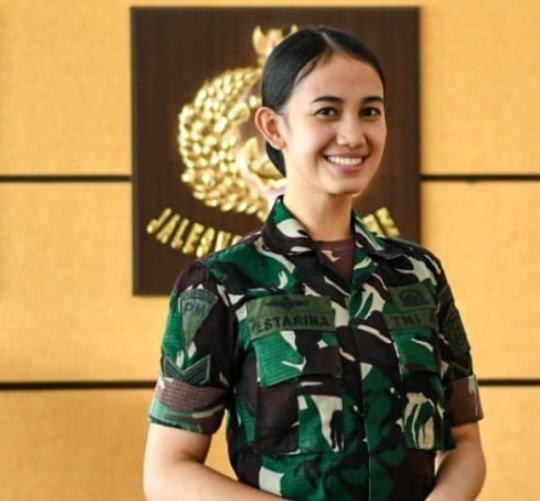 Kenalan Sama Sertu Estarina Aritonang, TNI Cantik Dinikahi Prajurit Kopassus