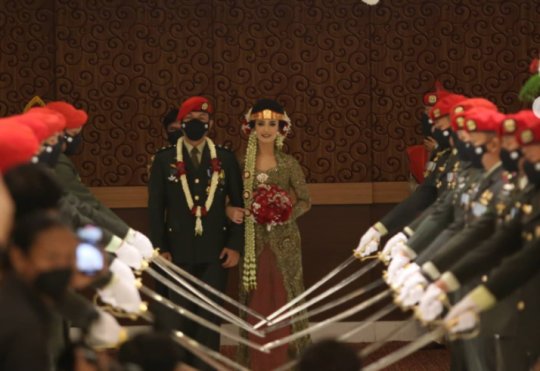 Kenalan Sama Sertu Estarina Aritonang, TNI Cantik Dinikahi Prajurit Kopassus