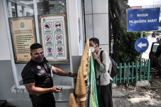 Suasana PN Jakarta Barat Ditutup Usai 13 Hakim dan Pegawai Positif Covid-19