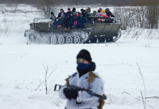 Serunya Naik Tank di Taman Hiburan Militer Rusia