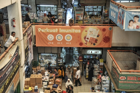 Pasar Pramuka Kembali Ramai di Tengah Melonjaknya Kasus Covid-19