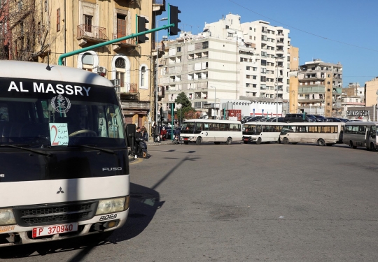 Protes Krisis Ekonomi, Sopir Truk Blokade Jalanan di Lebanon