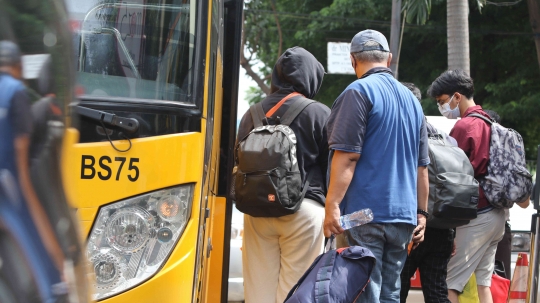 Kasus Covid-19 Naik, Bus Gratis Jemput Pasien Menuju Wisma Atlet