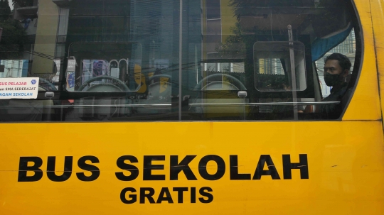 Kasus Covid-19 Naik, Bus Gratis Jemput Pasien Menuju Wisma Atlet