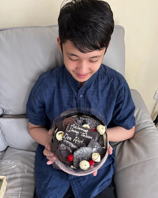 Genap Usia 16 Tahun, Alwi Assegaf Aktor Cilik Keturunan Nabi Dibanjiri Pujian