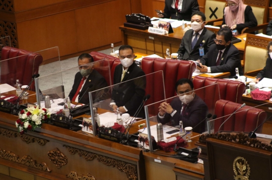Suasana Sidang Paripurna ke-14 DPR di Tengah Lonjakan Covid-19