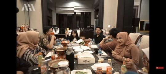 Potret Fuji dan Thariq Makan Malam di Rumah Atta Halilintar, Seru Banget