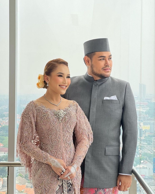 Potret Ayu Ting Ting dan Ivan Gunawan di Acara Pernikahan Syifa, Didoakan Berjodoh