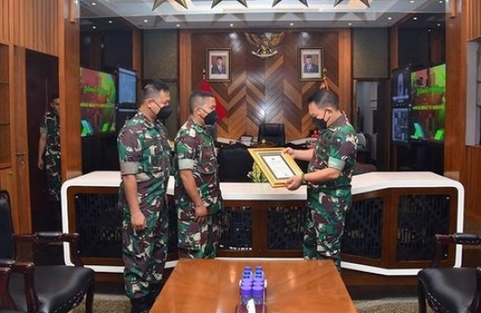 Prajurit TNI Pemberani Ditembaki Tetap Hadapi Penjahat Dipanggil Kasad Dudung