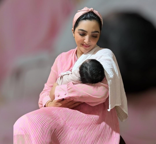 Bikin Penasaran, Ini Potret 'Baby A' Anak Aurel dan Atta yang Dipuji Amat Cantik