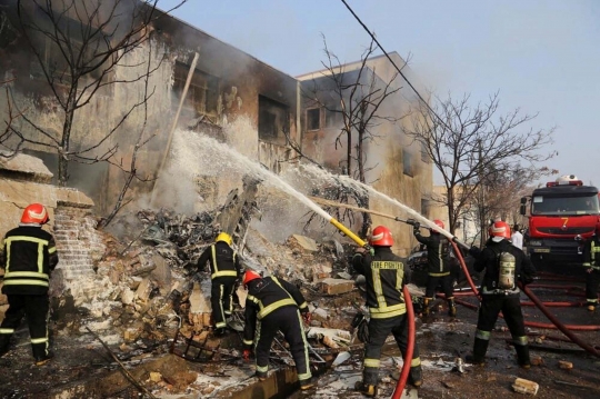 Jet Tempur Iran Jatuh dan Timpa Sekolah, 3 Tewas