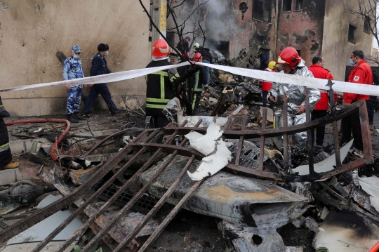 Jet Tempur Iran Jatuh dan Timpa Sekolah, 3 Tewas