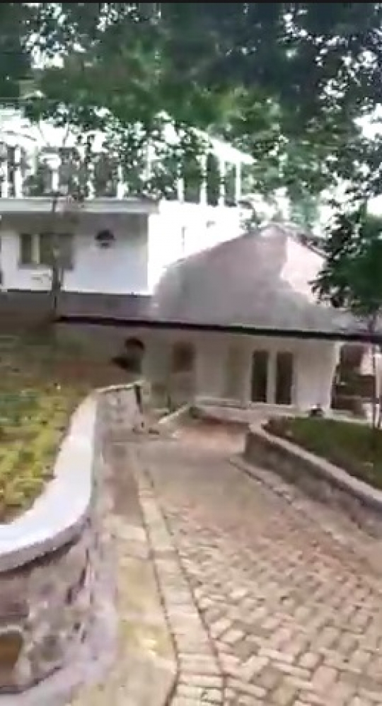 Potret Vila Soekarno di Puncak Kini Tak Terurus, Luas Banget Dulu Tempat Istirahat