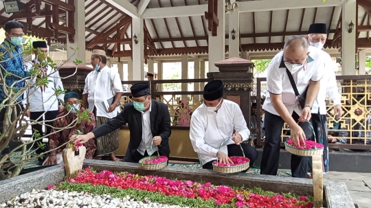 Waketum Dewan Masjid Indonesia Kunjungi Pesantren Tebu Ireng