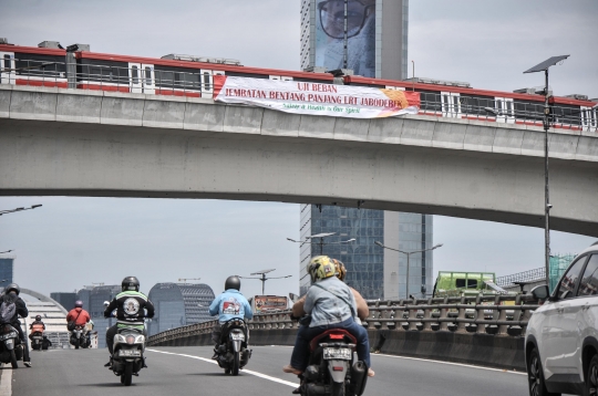 LRT Jabodebek Uji Beban di Jembatan Bentang Panjang