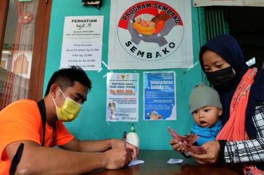 Penyaluran BST Program Sembako di Depok