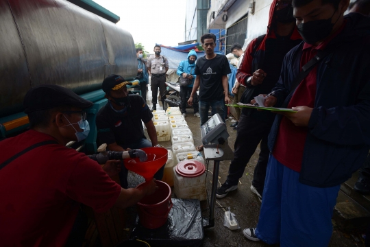 Geliat Distribusi Minyak Goreng Curah di Pasar Tradisional