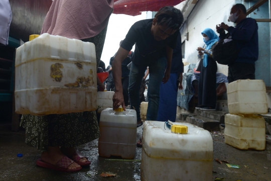 Geliat Distribusi Minyak Goreng Curah di Pasar Tradisional