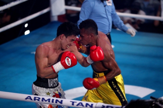 Aksi Tibo Monabesa Sukses Pertahankan Gelar WBC Usai Kalahkan Petinju Filipina