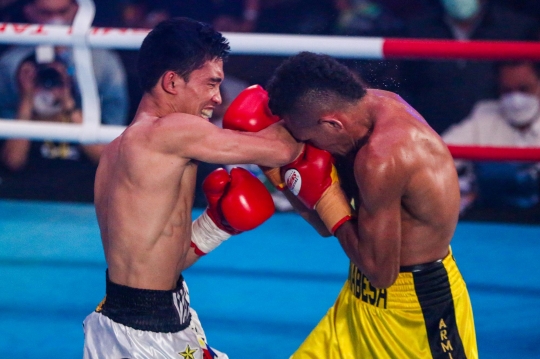 Aksi Tibo Monabesa Sukses Pertahankan Gelar WBC Usai Kalahkan Petinju Filipina