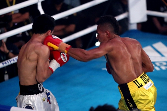 Aksi Tibo Monabesa Sukses Pertahankan Gelar WBC Usai Kalahkan Petinju Filipina