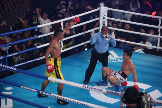 Aksi Tibo Monabesa Sukses Pertahankan Gelar WBC Usai Kalahkan Petinju Filipina