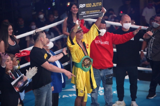 Aksi Tibo Monabesa Sukses Pertahankan Gelar WBC Usai Kalahkan Petinju Filipina