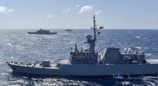 Kapal Perang Amerika Serikat dan Kolombia Latihan Militer di Laut Karibia