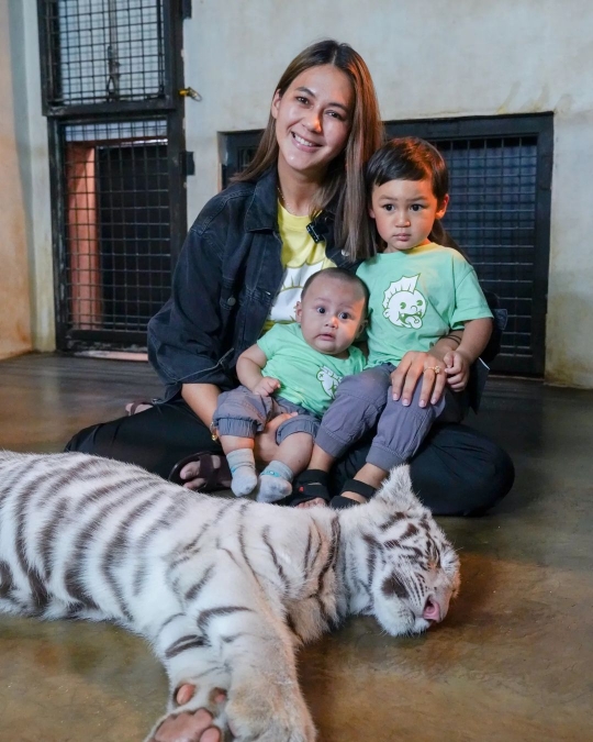 Bikin Ngeri! 5 Momen Kiano dan Kenzo Bareng 'Selen', Harimau Putih Alshad Ahmad