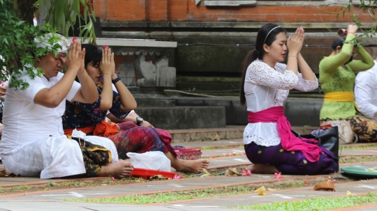 Suasana Upacara Tawur Agung Kesanga di Pura Aditya Jaya, Pulo Gadung