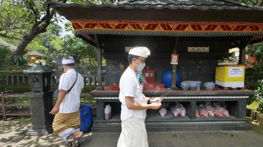 Suasana Upacara Tawur Agung Kesanga di Pura Aditya Jaya, Pulo Gadung