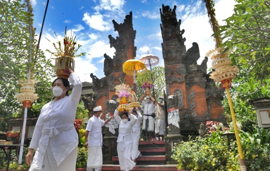 Tawur Agung Kesanga Jelang Nyepi di Pura Amrta Jati Cinere