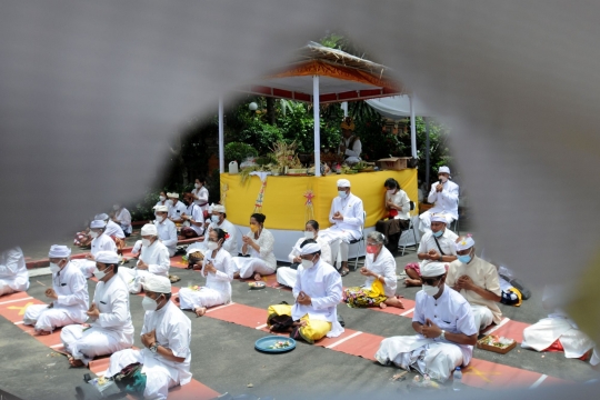 Tawur Agung Kesanga Jelang Nyepi di Pura Amrta Jati Cinere