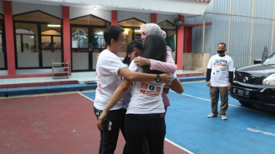 Tangis Angelina Sondakh Saat Bebas dari Penjara