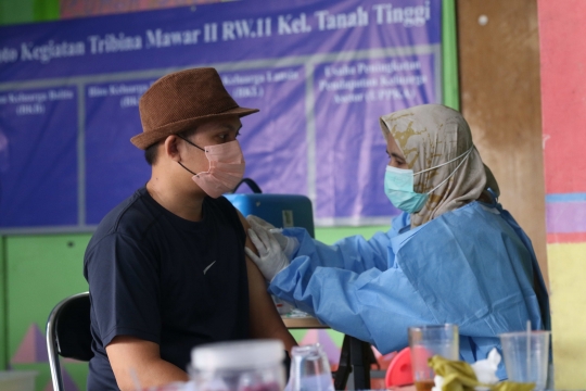 Minyak Goreng dan Daging Murah untuk Peserta Vaksinasi di Tangerang
