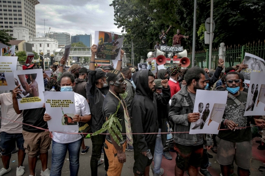 Tuntut Pelaku Penganiayaan Diadili, Massa Mahasiswa Papua Gelar Aksi di Gambir