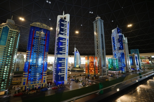 Miniatur Kota Dubai dalam Bentuk Lego