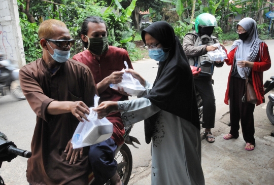 Makan Siang Gratis Sebagai Wujud Solidaritas Warga di Tengah Pandemi