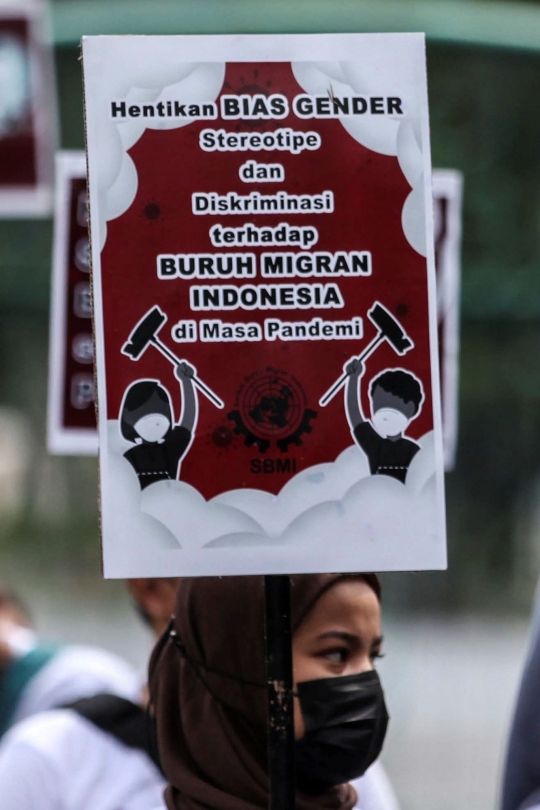 Aksi Buruh Migran Indonesia Tuntut Keadilan di Monas